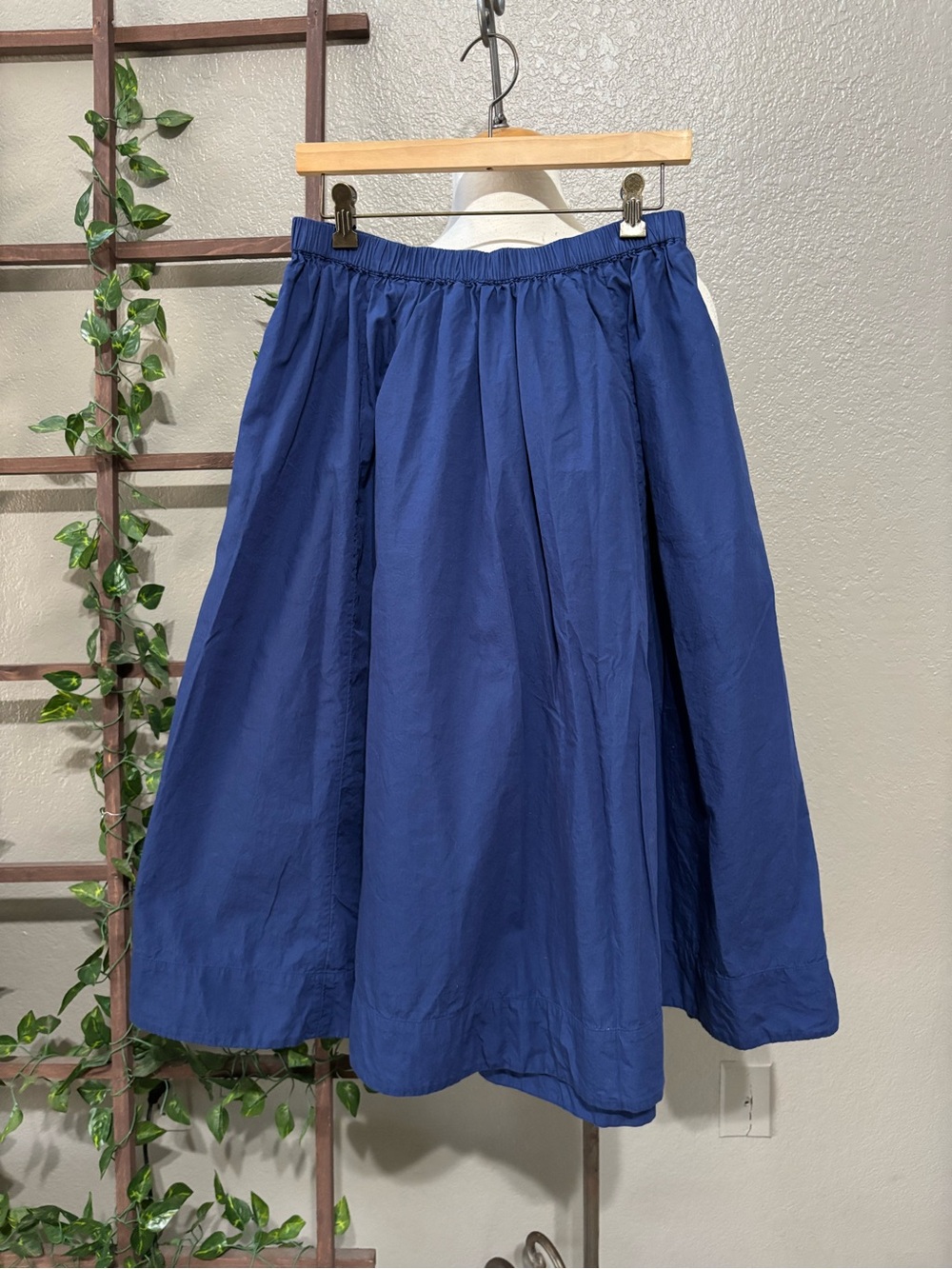 ▪️Free People Lowen Midi Skirt in Navy Blue - Picture 4 of 11